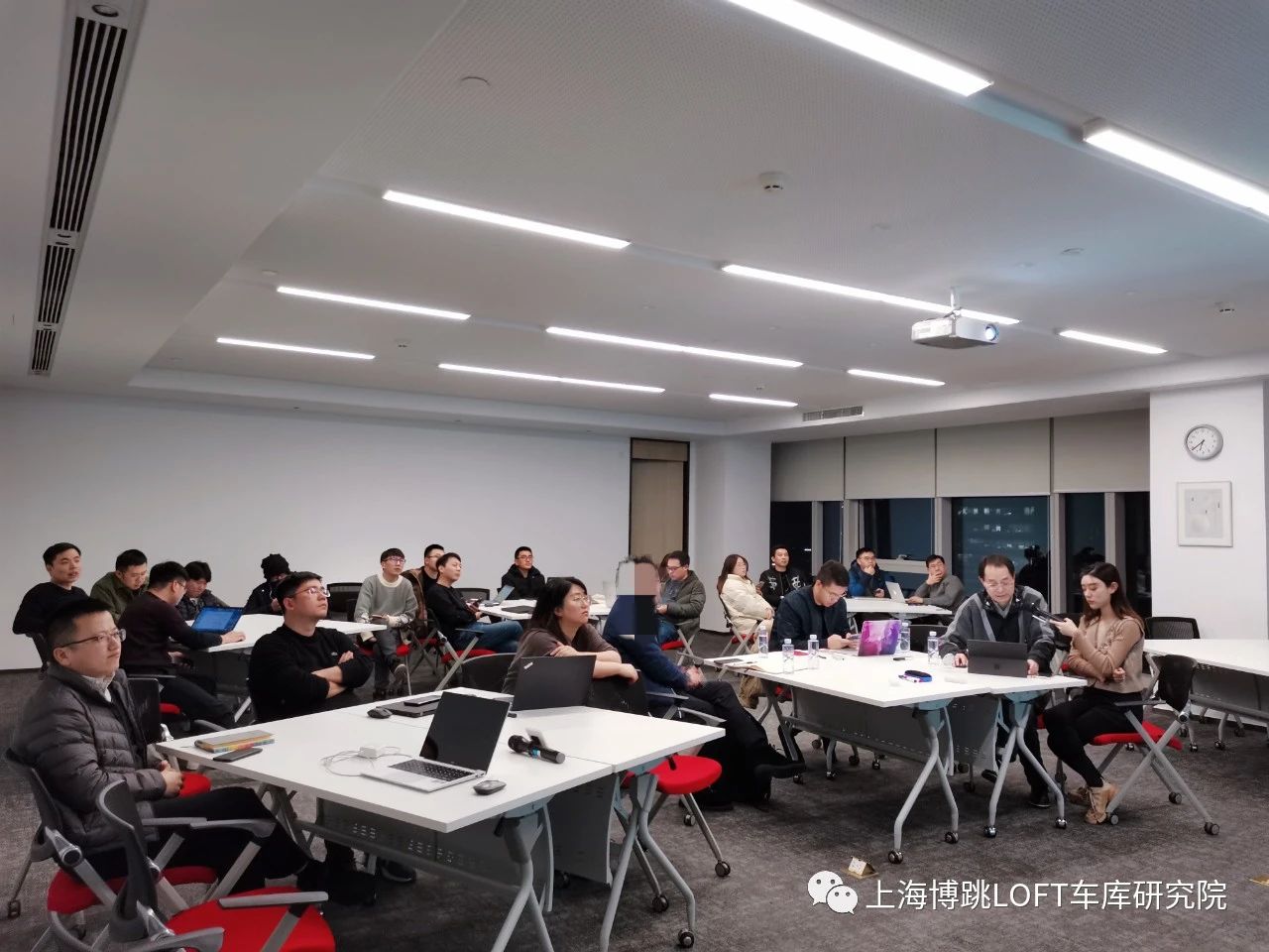 沙坪坝杭州LOFT车库专题会